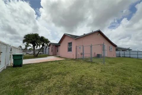 12555 SW 211th Ter, Miami FL 33177