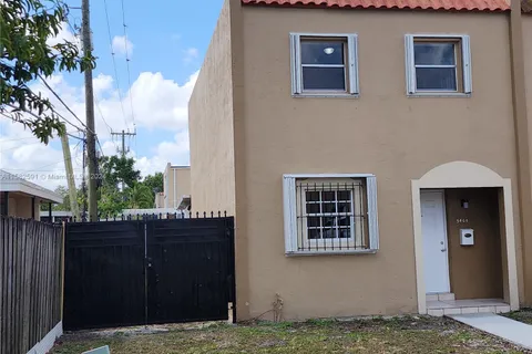 5460 NW 170th Ter, Miami Gardens FL 33055