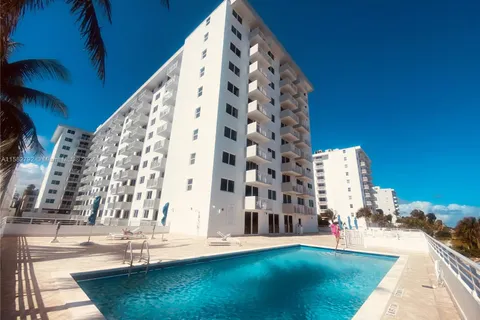 345 Ocean Dr # 307, Miami Beach FL 33139