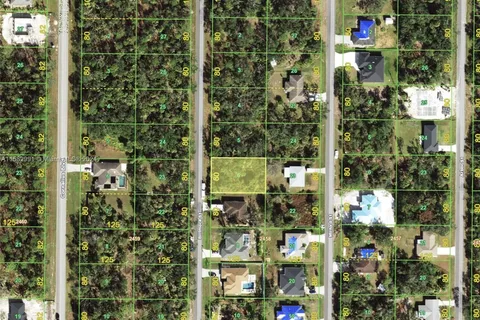 330 Biltmore St, Port Charlotte FL 33181