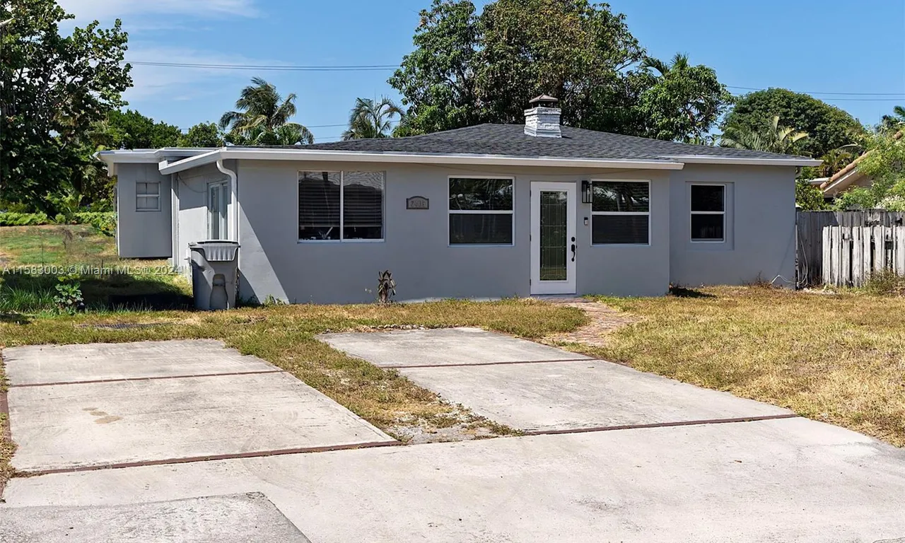 3405 Robbins Rd, Pompano Beach FL 33062