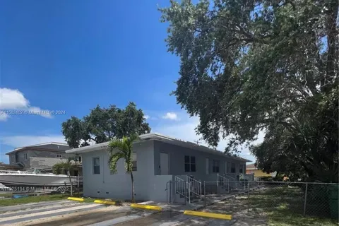 2560 NW 139th St, Opa-Locka FL 33054