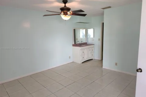 2501 NW 56th Ave # 14, Lauderhill FL 33313