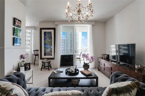 701 Brickell Key Blvd # 06, Miami FL 33131