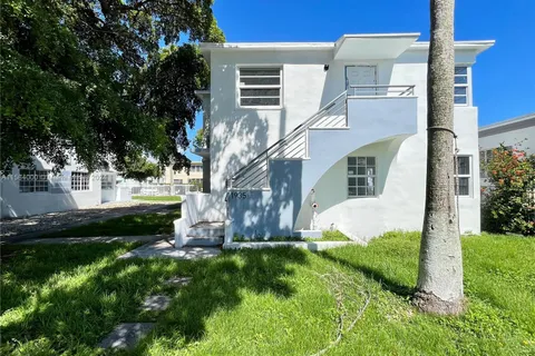 1935 Marseille Dr, Miami Beach FL 33141