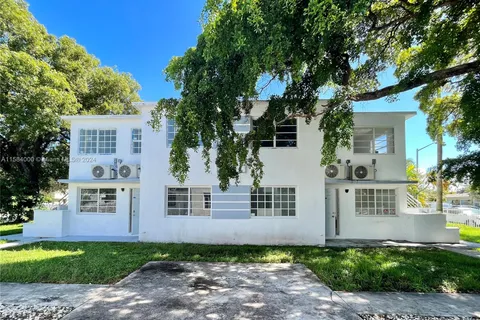 1935 Marseille Dr, Miami Beach FL 33141