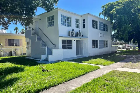 1935 Marseille Dr, Miami Beach FL 33141