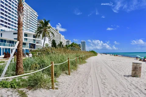 5445 Collins Ave # 1623, Miami Beach FL 33140