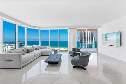 300 S Pointe Dr # 2405, Miami Beach FL 33139