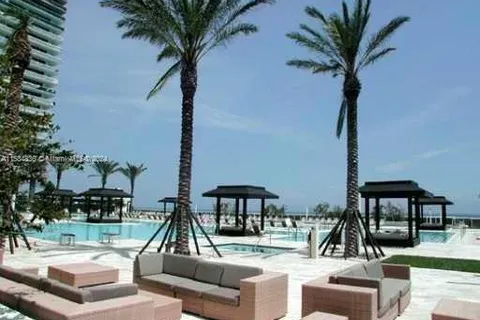 1830 S Ocean Dr # 2211, Hallandale Beach FL 33009