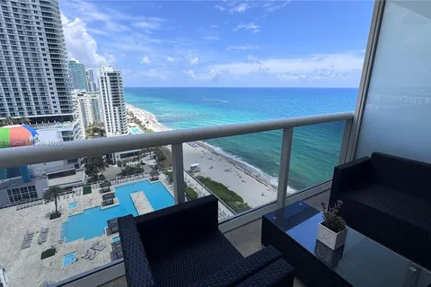 1830 S Ocean Dr # 2211, Hallandale Beach FL 33009