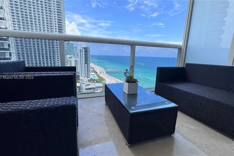 1830 S Ocean Dr # 2211, Hallandale Beach FL 33009