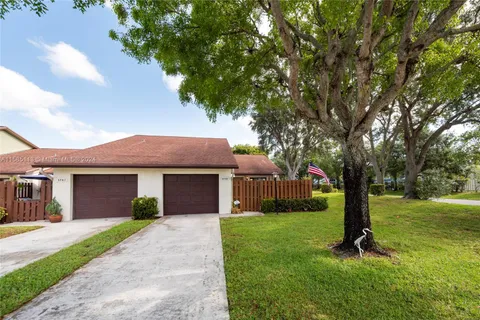 3759 Lace Vine Ln, Boynton Beach FL 33436