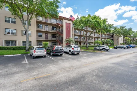 801 SW 133rd Ter # 305K, Pembroke Pines FL 33027