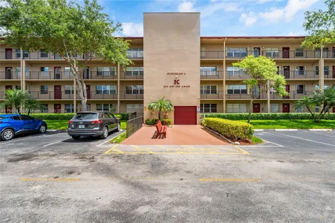 801 SW 133rd Ter # 305K, Pembroke Pines FL 33027