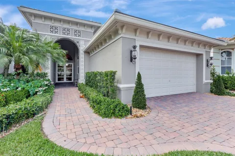 123 Abondance Dr, Palm Beach Gardens FL 33410