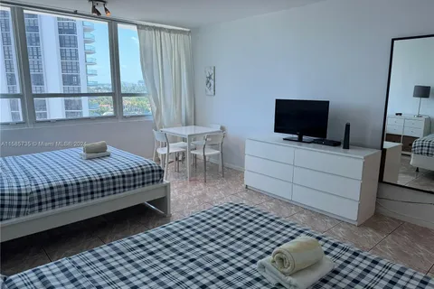 5445 Collins Ave # 812, Miami Beach FL 33140