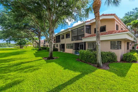 17332 Boca Club Blvd # 802, Boca Raton FL 33487