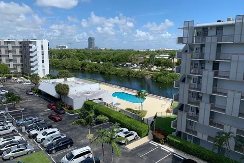 3475 N Country Club Dr # 116, Aventura FL 33180