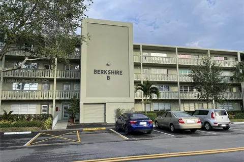 3033 Berkshire B # 3033, Deerfield Beach FL 33442