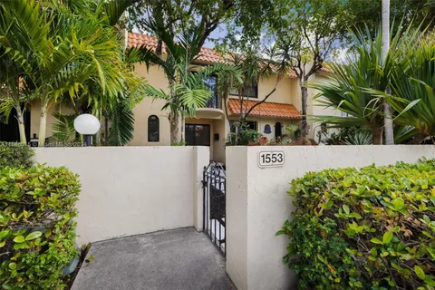 1553 NE 105 TH ST # 9, Miami Shores FL 33181