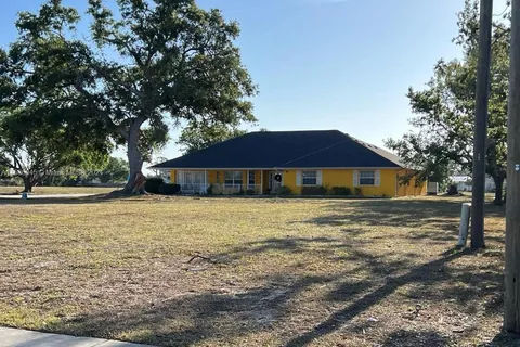 2820 Pan American Blvd, North Port FL 34287