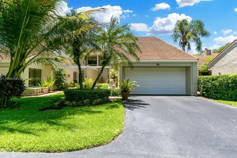 38 Balfour Rd, Palm Beach Gardens FL 33418