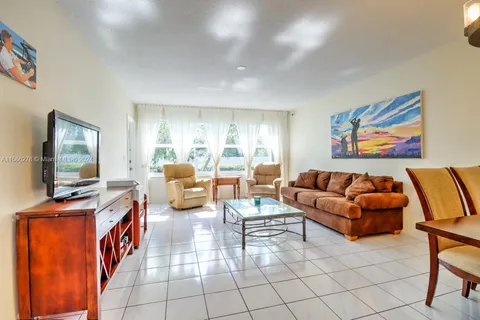 850 NE 12th Ave # 210, Hallandale Beach FL 33009