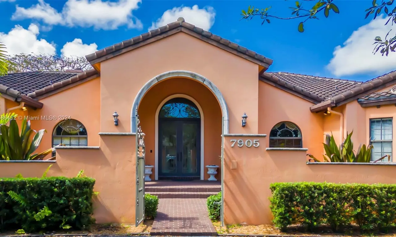 7905 SW 173 Ter, Palmetto Bay FL 33157