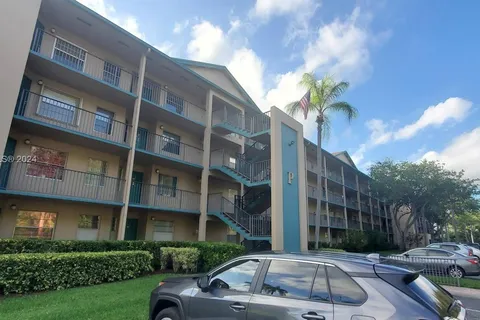 650 SW 124th Ter # 413P, Pembroke Pines FL 33027