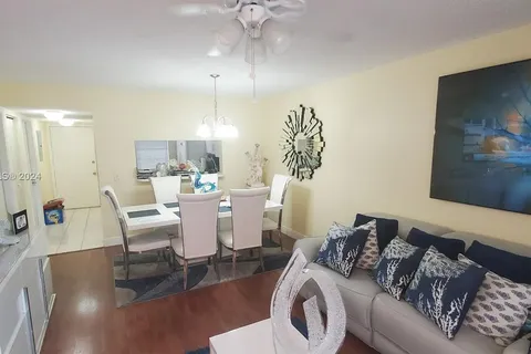 650 SW 124th Ter # 413P, Pembroke Pines FL 33027