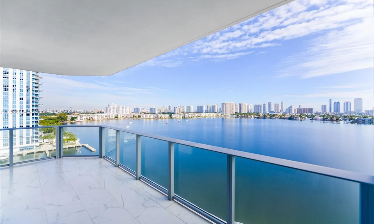 17111 Biscayne Blvd # 1009, North Miami Beach FL 33160