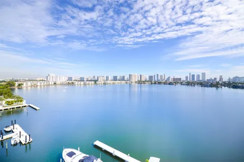 17111 Biscayne Blvd # 1009, North Miami Beach FL 33160