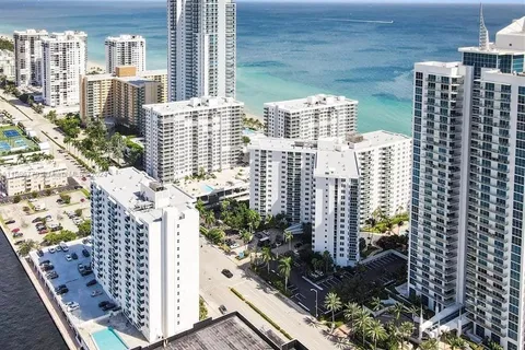 3000 S Ocean Dr # 120, Hollywood FL 33019