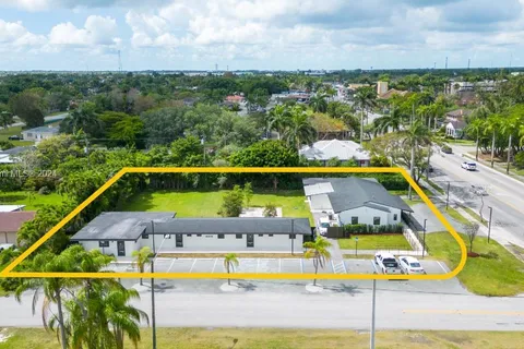 1851 N Krome Ave, Homestead FL 33030