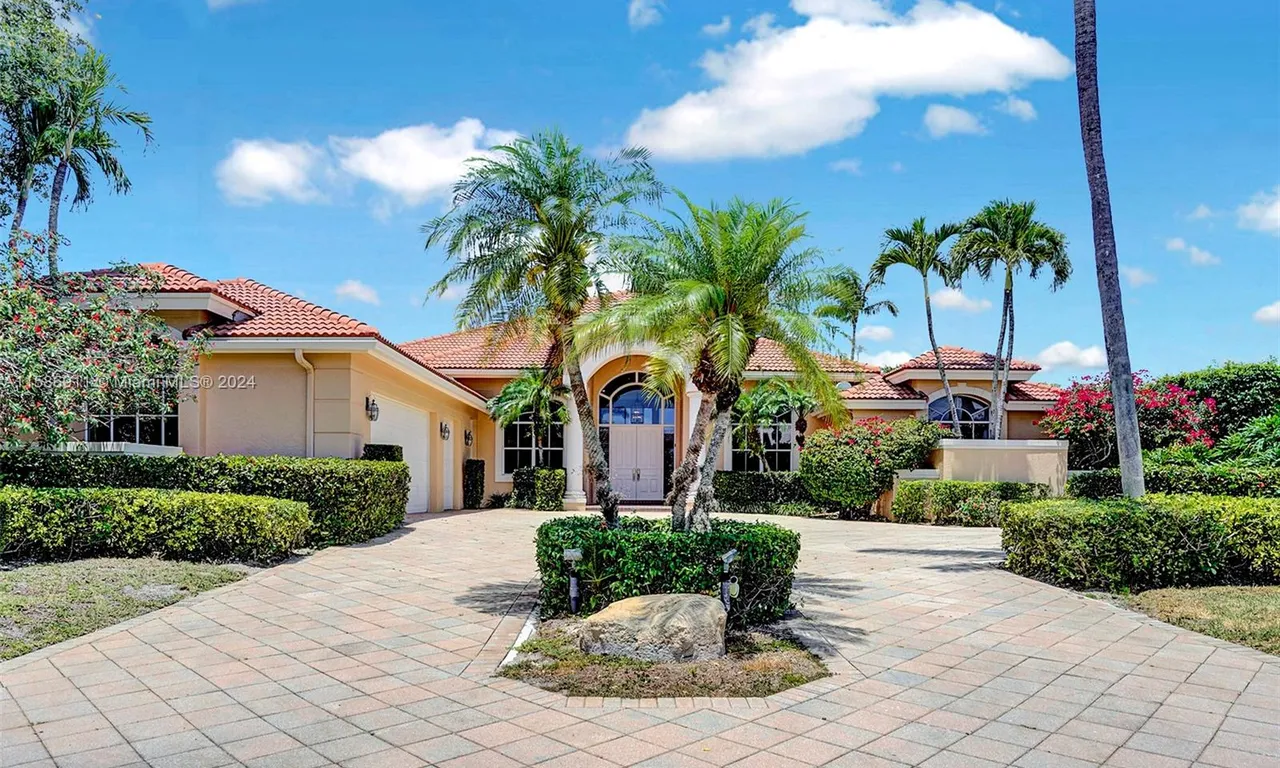 4260 Bocaire Blvd, Boca Raton FL 33487