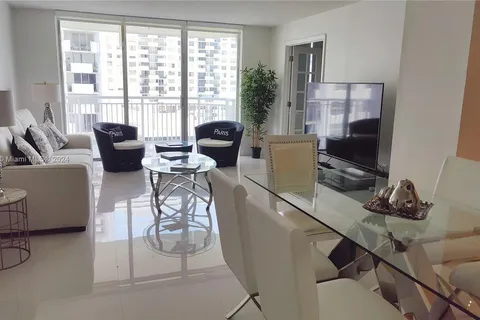 18061 Biscayne Blvd # 602, Aventura FL 33160