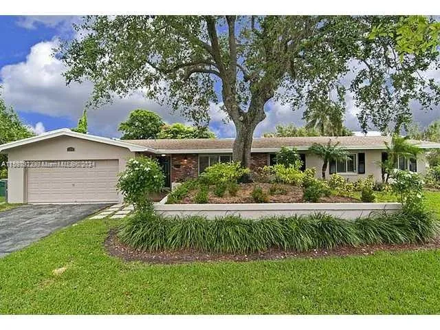 13795 SW 82nd Ave, Palmetto Bay FL 33158