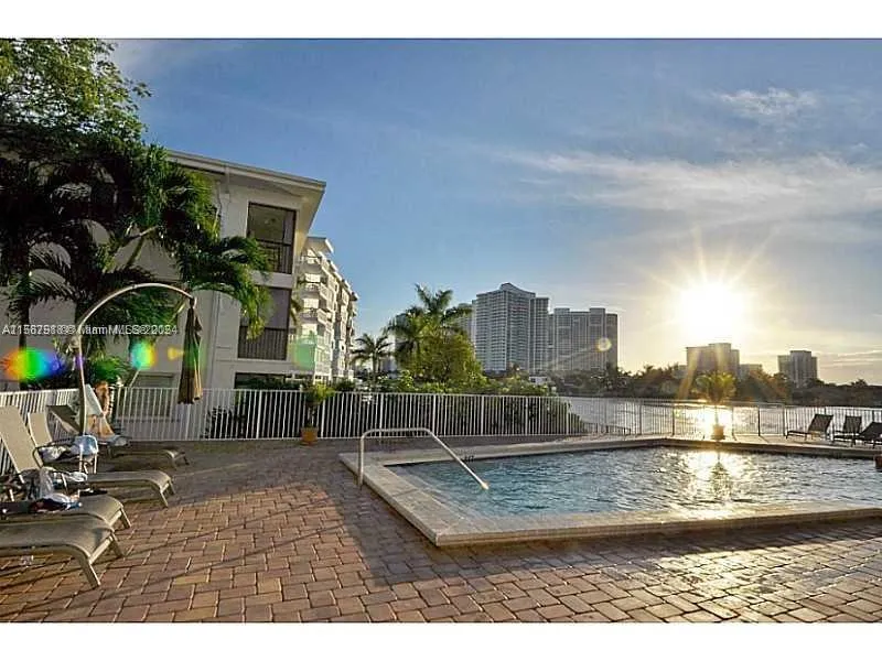 3161 S OCEAN DR # 607, Hallandale Beach FL 33009