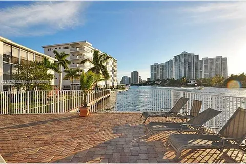 3161 S OCEAN DR # 607, Hallandale Beach FL 33009