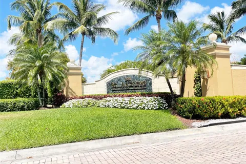 8010 N Nob Hill Rd # 102, Tamarac FL 33321