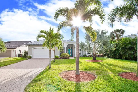 2913 SE 22nd PL, Cape Coral FL 33904