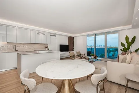 2301 Collins Ave # 837, Miami Beach FL 33139