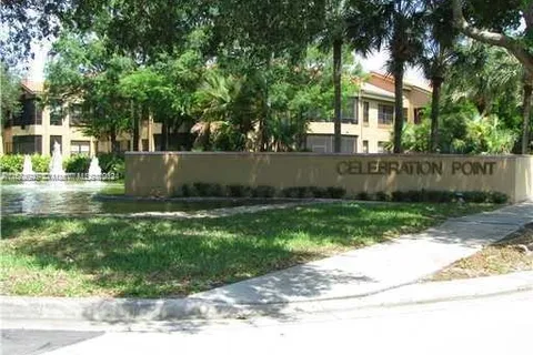 15495 N Miami Lakeway N # 4, Miami Lakes FL 33014