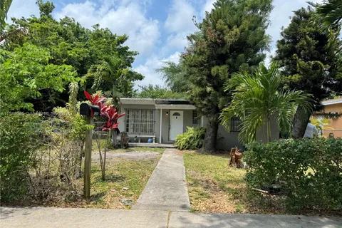 1255 NW 121st St, North Miami FL 33167