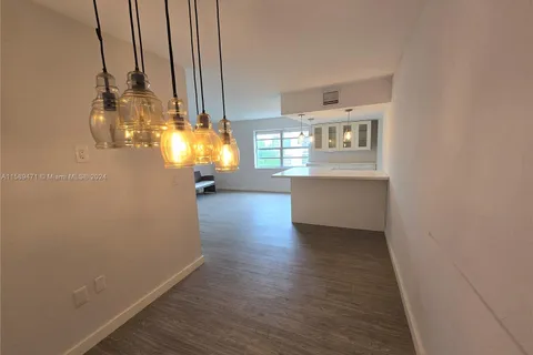 730 Pennsylvania Ave # 303, Miami Beach FL 33139