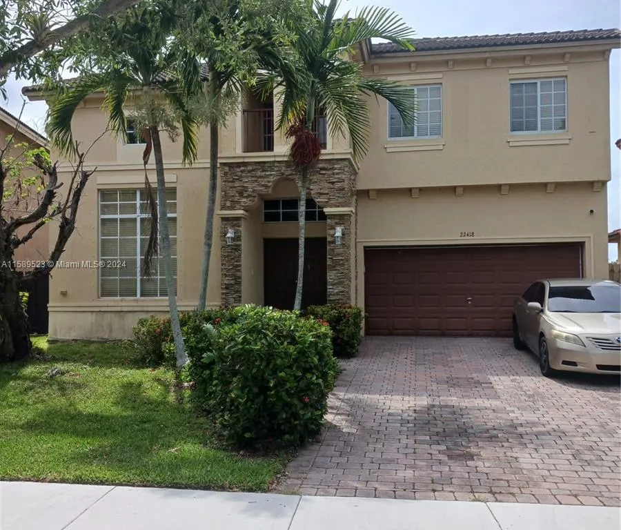 22418 SW 94th Path, Cutler Bay FL 33190