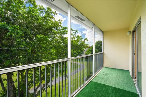 300 SW 134th Way # 406E, Pembroke Pines FL 33027