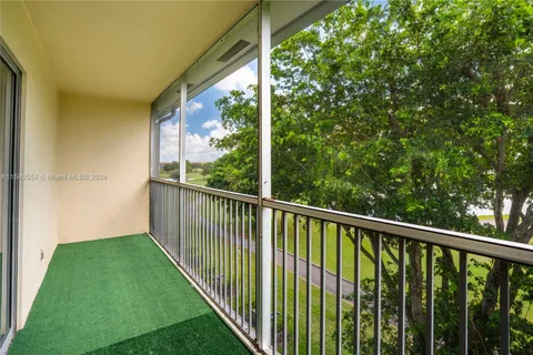 300 SW 134th Way # 406E, Pembroke Pines FL 33027