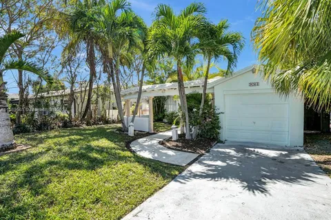 9264 Byron Ave, Surfside FL 33154